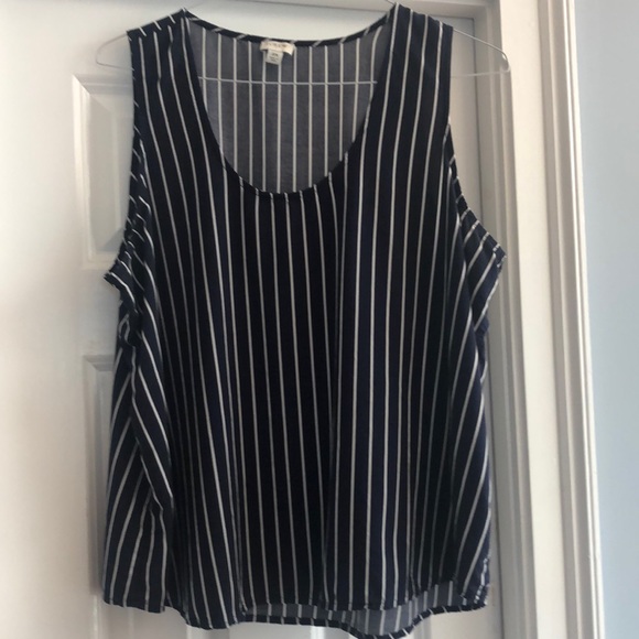 J. Crew Tops - J. Crew sleeveless top